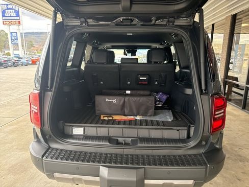 Used 2025 Toyota Land Cruiser image 26