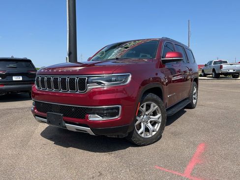 Used 2022 Jeep Wagoneer Series II AWD/4WD image 2