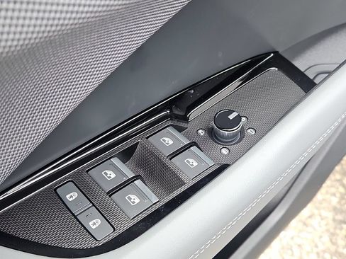New 2026 Audi Q3 quattro 2.0T AWD/4WD image 19
