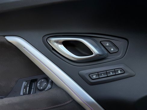 Used 2018 Chevrolet Camaro ZL1 RWD image 44
