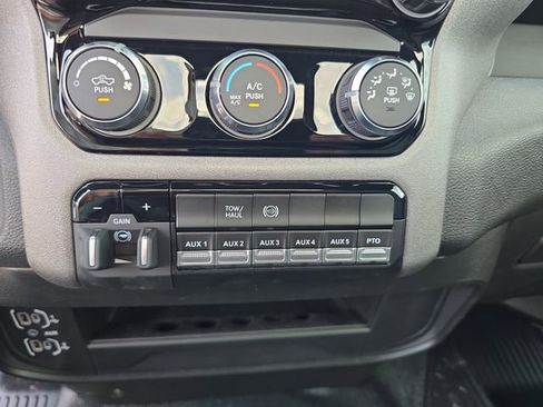 New 2026 RAM 3500 Tradesman w/ Chrome Appearance Group AWD/4WD image 15