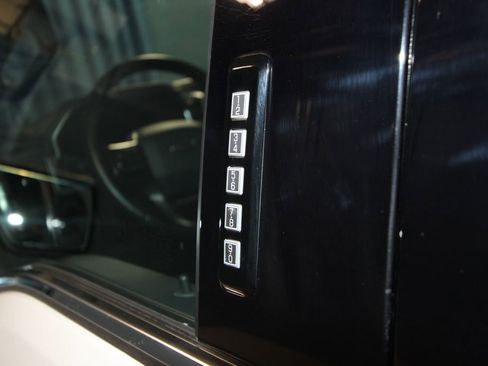 Used 2021 Ford F150 Platinum w/ Equipment Group 701A High image 47