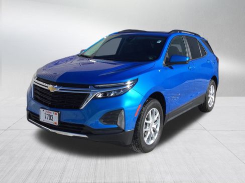 Used 2024 Chevrolet Equinox LT image 2