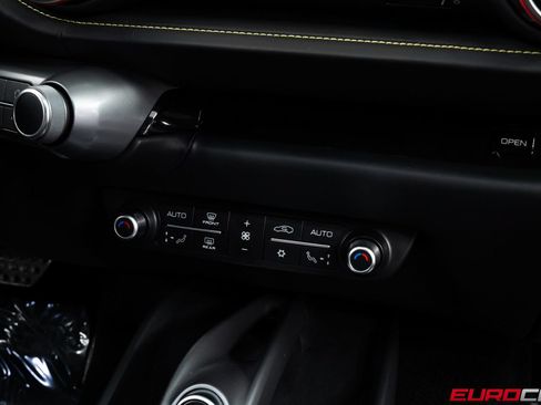 Used 2020 Ferrari 812 Superfast RWD image 32