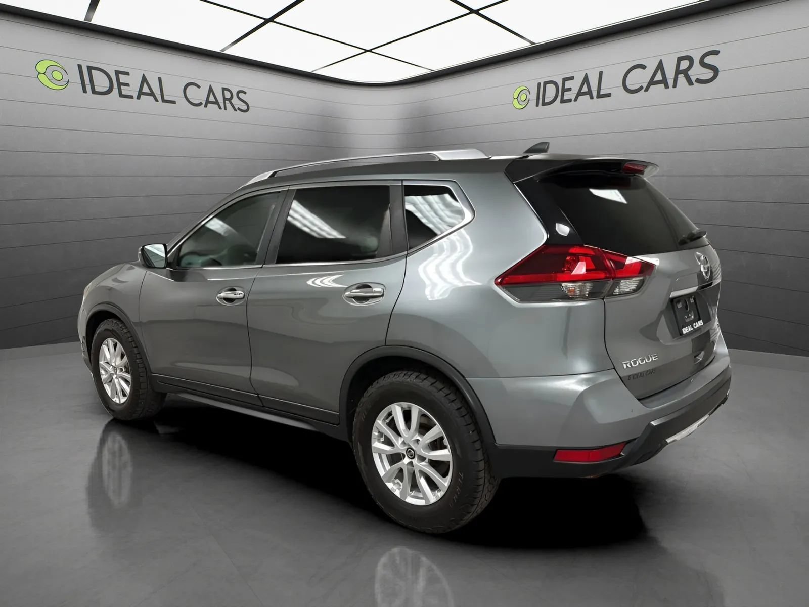 Used 2018 Nissan Rogue SV AWD/4WD image 7