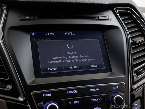 Used 2017 Hyundai Santa Fe Sport FWD image 21