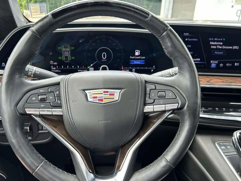 Used 2023 Cadillac Escalade ESV Sport Platinum w/ LPO, ONYX Package AWD/4WD image 25