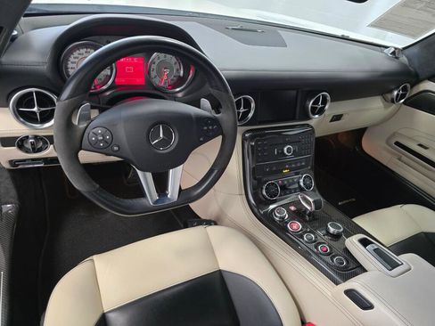 Used 2012 Mercedes-Benz SLS AMG Roadster image 14