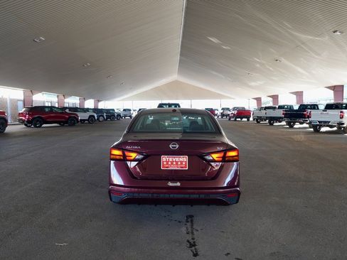 Used 2023 Nissan Altima 2.5 SV image 4