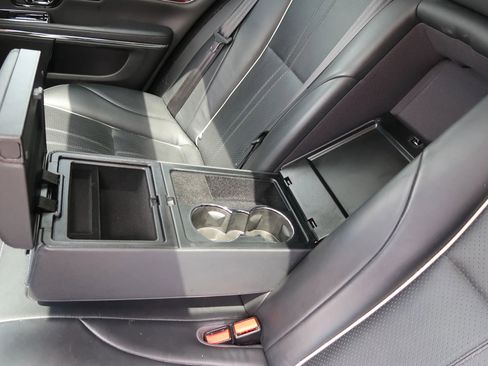 Used 2017 Jaguar XJ R-Sport image 43