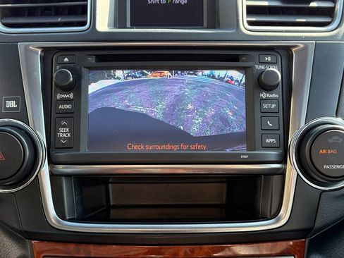 Used 2013 Toyota Highlander Limited image 30