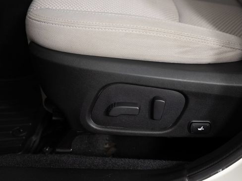 Used 2017 Subaru Forester 2.5i Premium AWD/4WD image 17