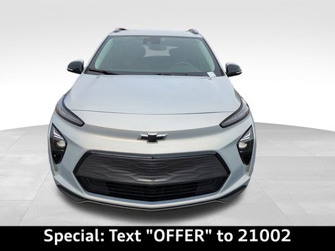 Used 2023 Chevrolet Bolt EUV LT image 9