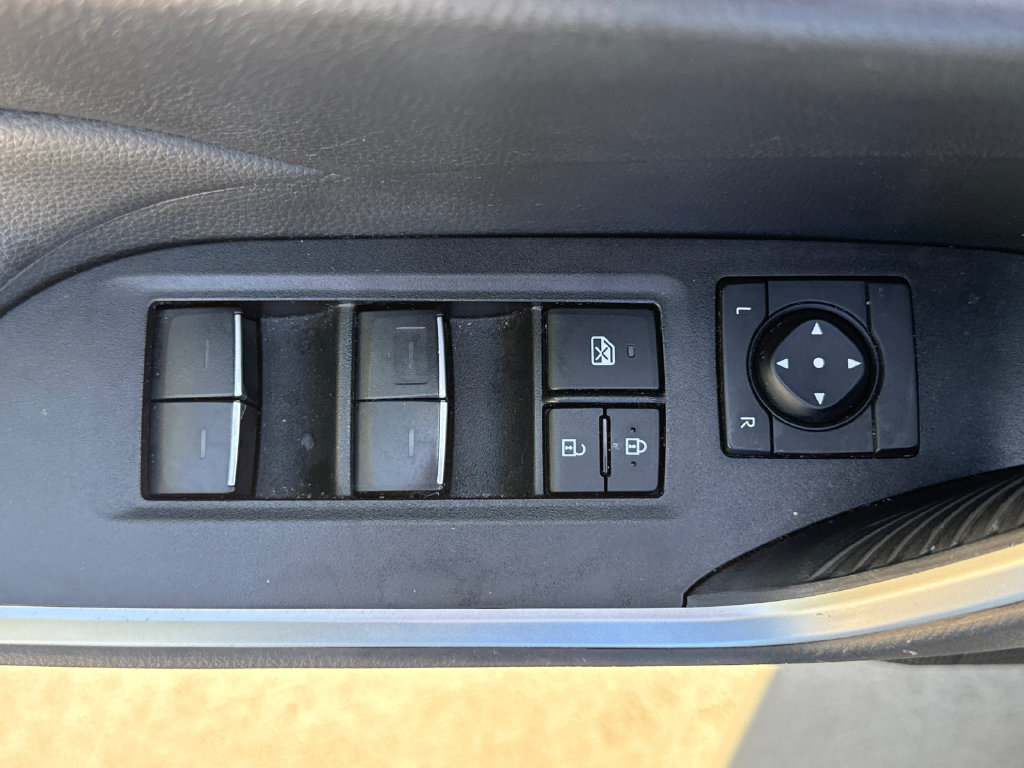 Used 2025 Toyota RAV4 XLE w/ Convenience Package FWD image 14