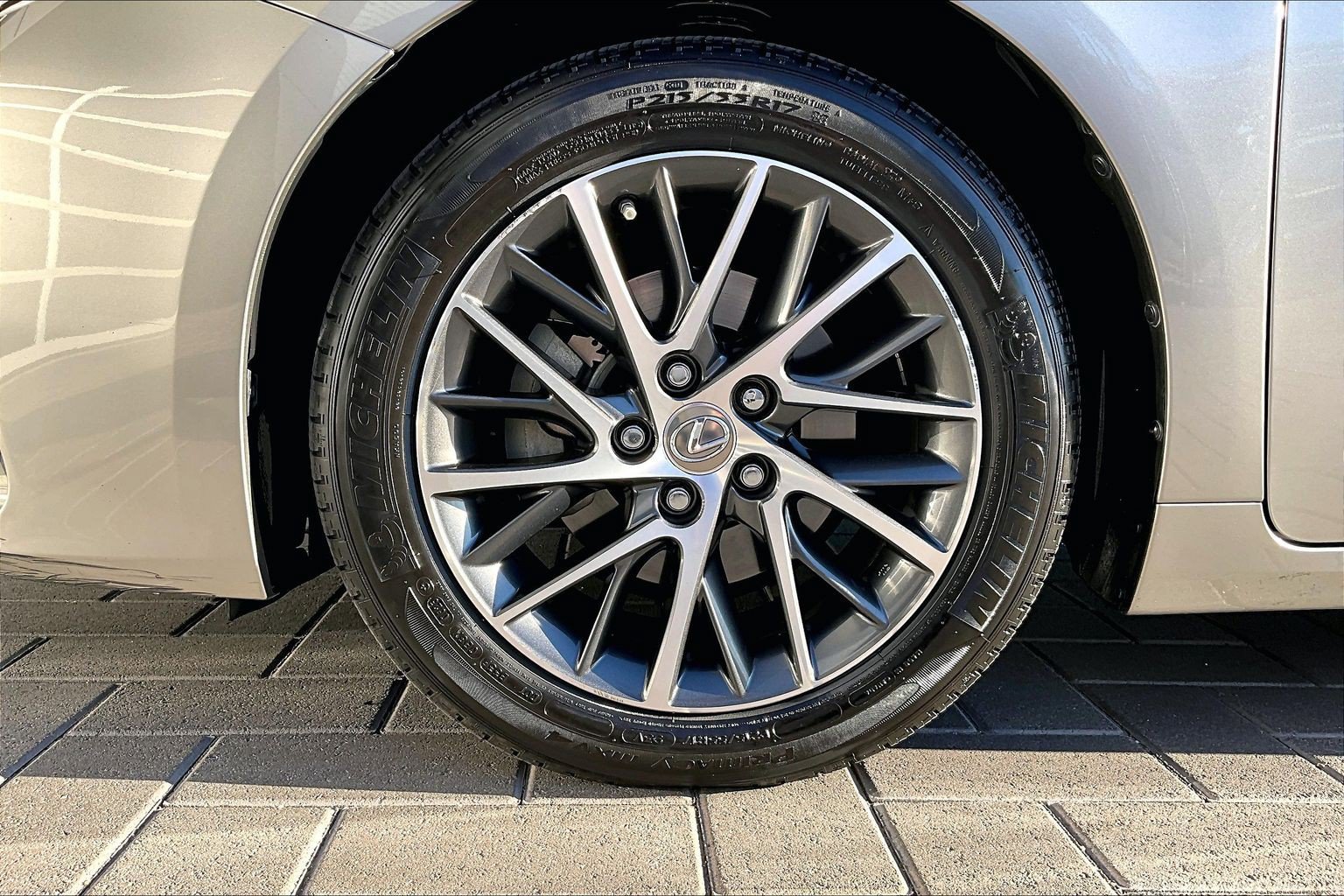 Used 2017 Lexus ES 350 w/ Premium Package FWD image 9