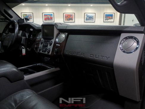 Used 2014 Ford F350 Lariat w/ Chrome Package image 40