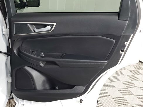 Used 2024 Ford Edge SEL image 23