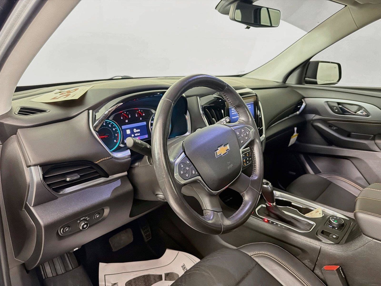 Used 2020 Chevrolet Traverse Premier w/ Redline Edition AWD/4WD image 4