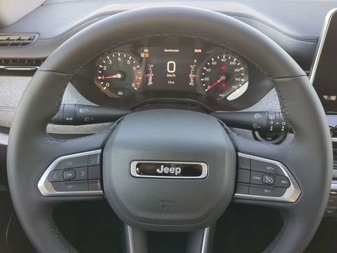 New 2026 Jeep Compass Latitude image 17