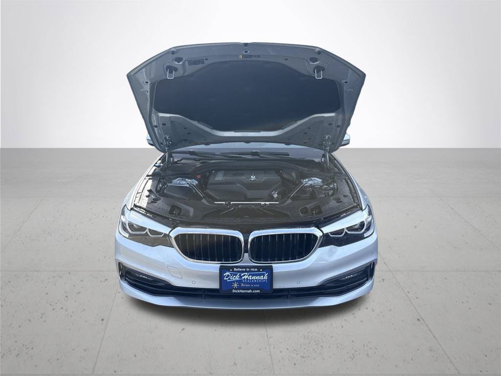 Used 2018 BMW 530i xDrive AWD/4WD image 4