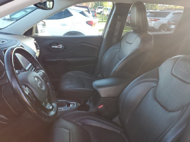 Used 2021 Jeep Cherokee Latitude Lux w/ Trailer Tow Group AWD/4WD image 17