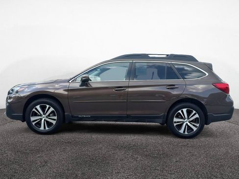 Used 2019 Subaru Outback 3.6R Limited w/ Popular Package #2 AWD/4WD image 4