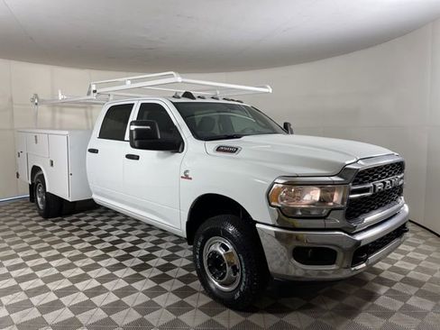 New 2024 RAM 3500 Tradesman w/ Chrome Appearance Group image 2