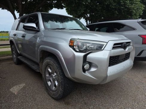 Used 2020 Toyota 4Runner SR5 AWD/4WD image 1