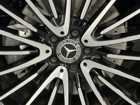 Certified 2024 Mercedes-Benz S 580 4MATIC Sedan image 19