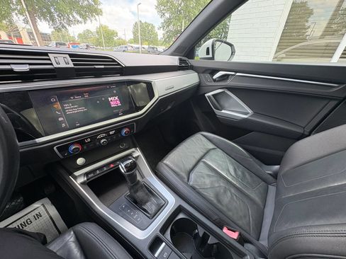 Used 2020 Audi Q3 2.0T Premium w/ Convenience Package AWD/4WD image 41