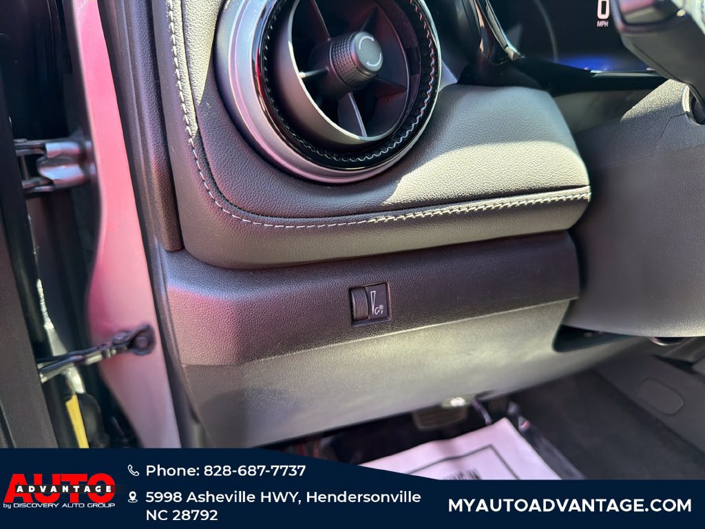 Used 2023 Chevrolet Colorado LT w/ LT Convenience Package RWD image 14