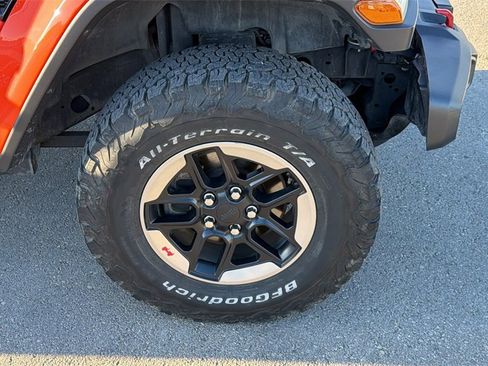 Used 2019 Jeep Wrangler Unlimited Rubicon w/ Cold Weather Group image 48