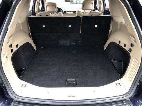 Used 2018 Jeep Grand Cherokee Limited image 17