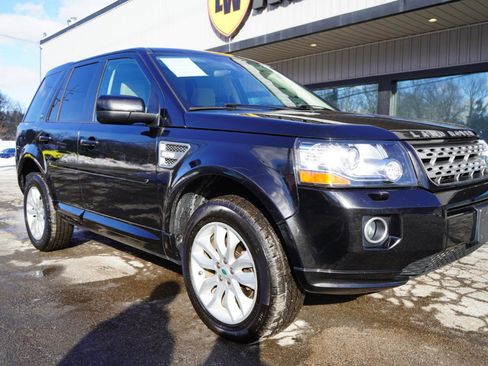 Used 2013 Land Rover LR2 image 3