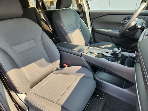 Certified 2025 Nissan Rogue S AWD/4WD image 12