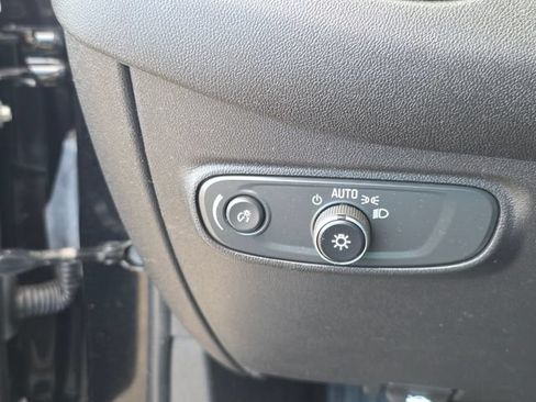 Used 2024 Chevrolet Equinox RS w/ RS Leather Package FWD image 32