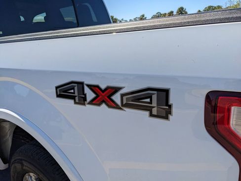 Used 2016 Ford F150 Lariat w/ Trailer Tow Package image 13