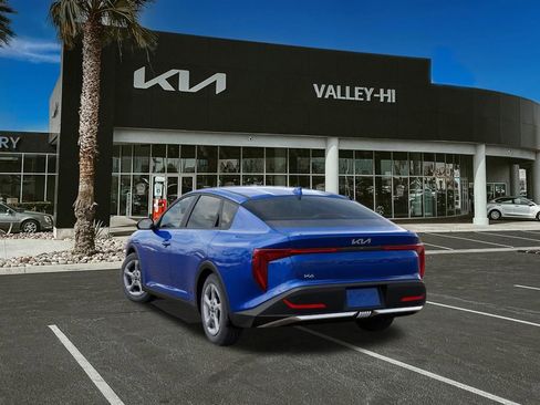 New 2025 Kia K4 LXS image 4