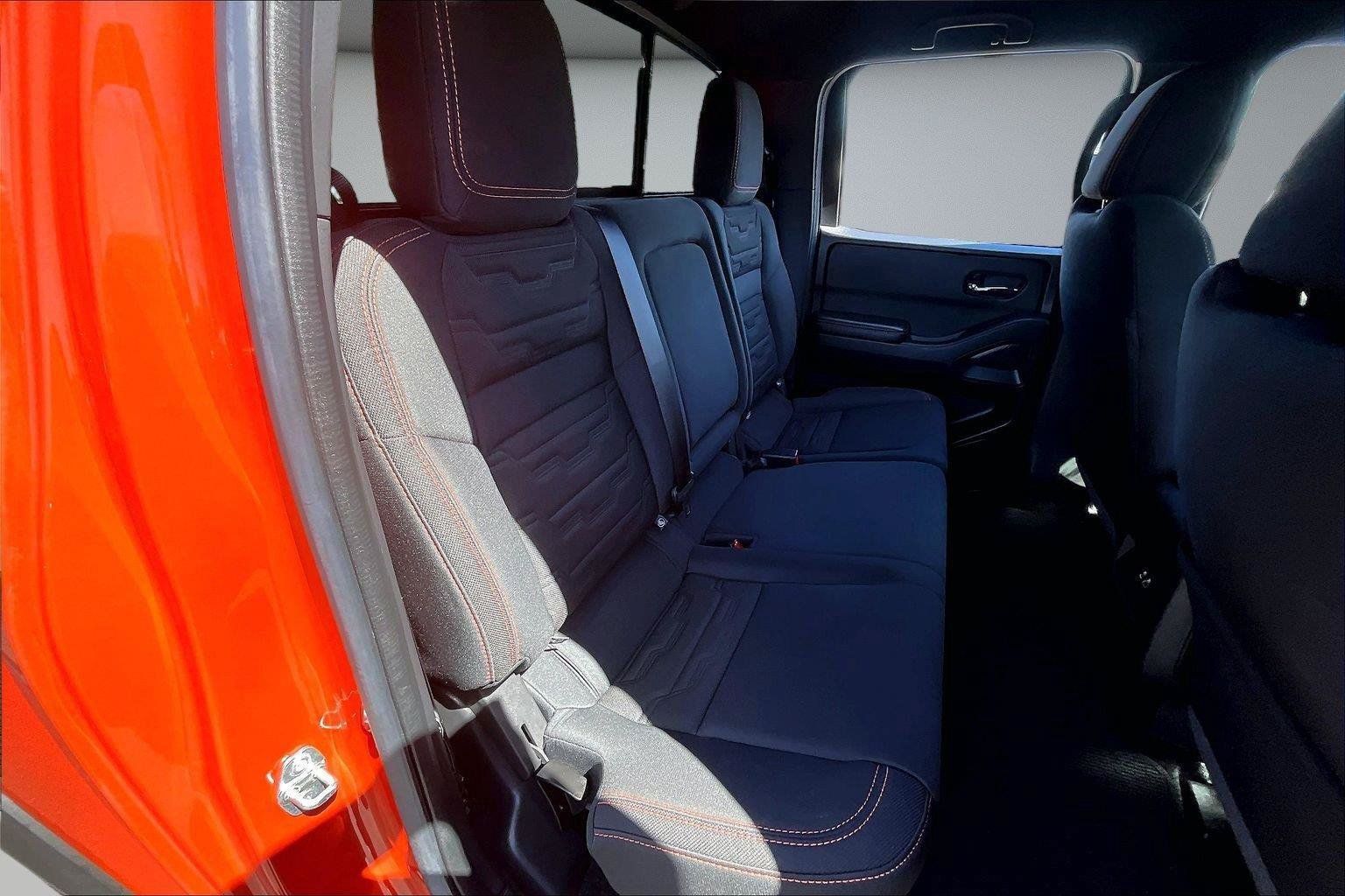 Used 2025 Nissan Frontier PRO-4X AWD/4WD image 26
