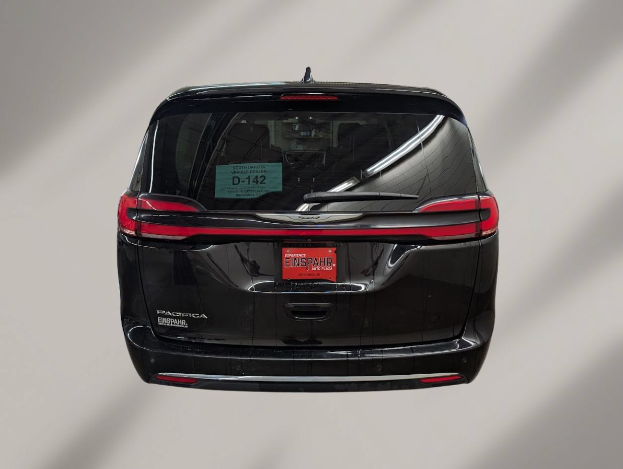 Used 2024 Chrysler Pacifica Touring-L FWD image 25