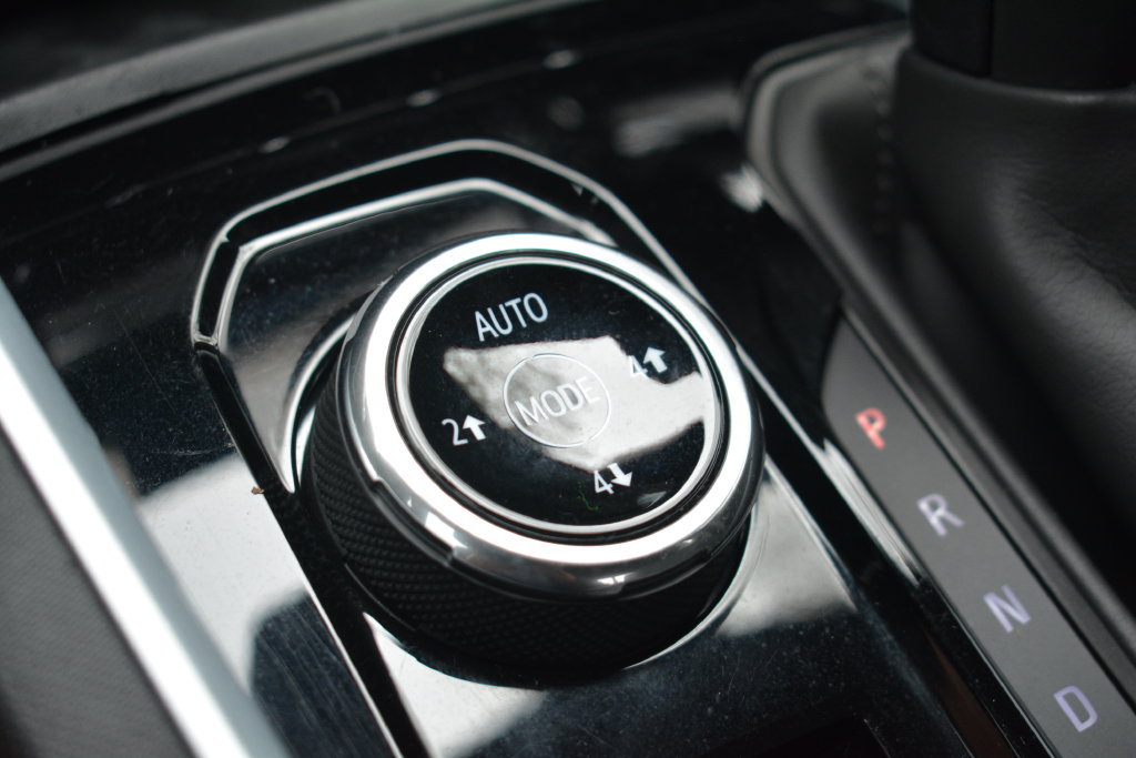 Used 2023 Chevrolet Colorado Trail Boss AWD/4WD image 16