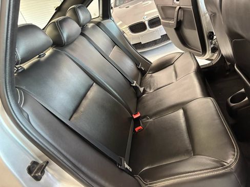 Used 2010 Ford Focus SEL FWD image 22