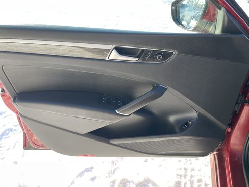 Used 2016 Volkswagen Passat 1.8T SE image 12