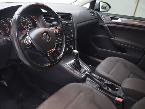Used 2019 Volkswagen Golf S AWD/4WD image 17