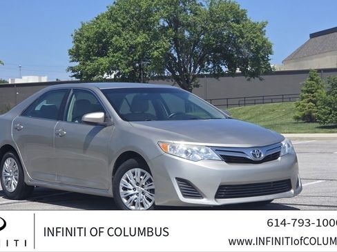 Used 2013 Toyota Camry LE FWD image 1