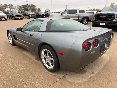 Used 2004 Chevrolet Corvette Coupe w/ Roof Package image 6