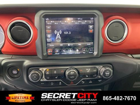 Used 2020 Jeep Gladiator Rubicon AWD/4WD image 22