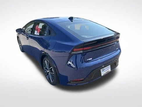 New 2027 Toyota Prius XLE FWD image 3