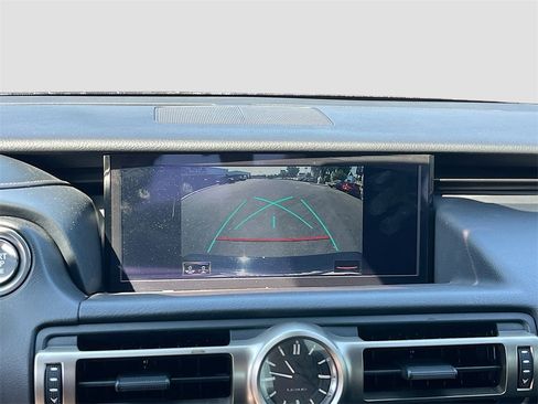 Used 2019 Lexus RC 300 image 14