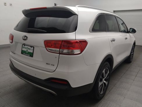 Used 2017 Kia Sorento EX FWD image 9